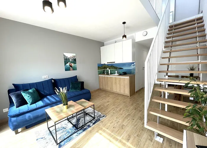 By The River - Center Apartment