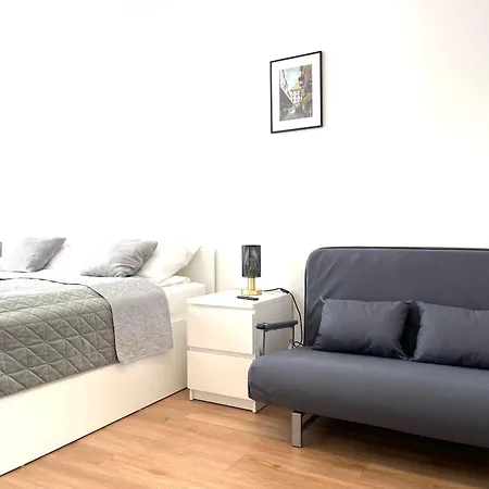 By The River - Center Apartment