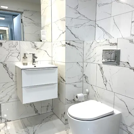 By The River - Center アパート ヴロツワフ