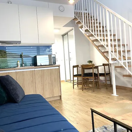 Apartment By The River - Center *